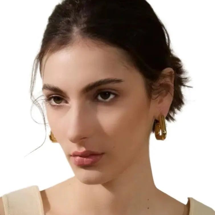 Cait Triangle Hoop Earrings - Kase Study