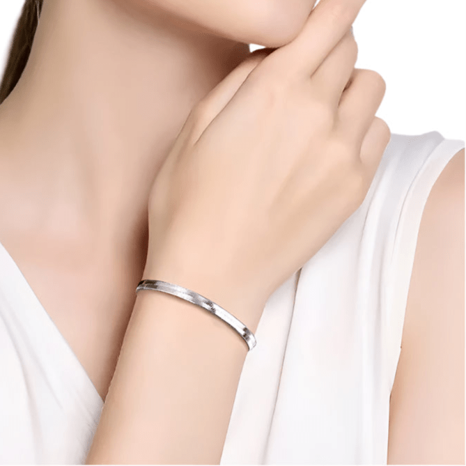 Essential Flat Chain Bracelet - Kase Study